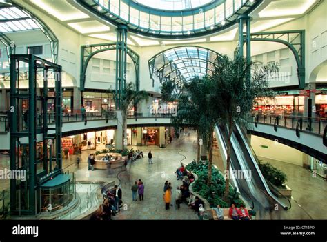 shops oberhausen centre.